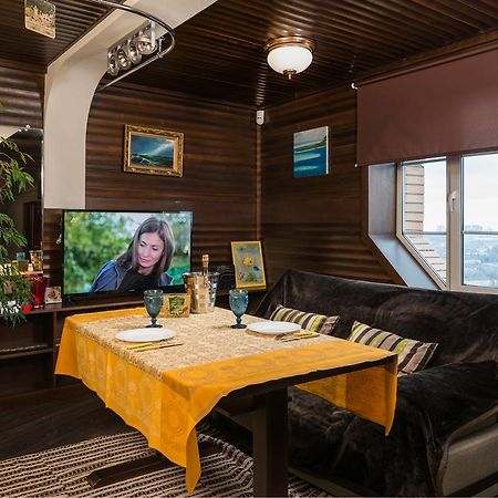 The Sky Loft Appartement Kiev Buitenkant foto