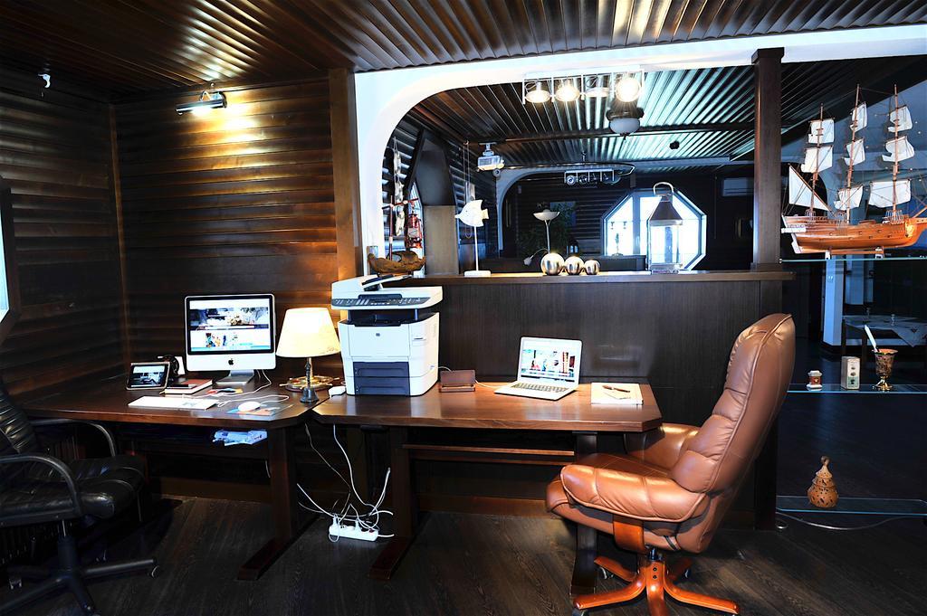 The Sky Loft Appartement Kiev Buitenkant foto