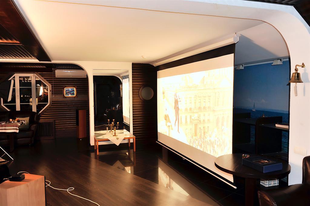 The Sky Loft Appartement Kiev Buitenkant foto