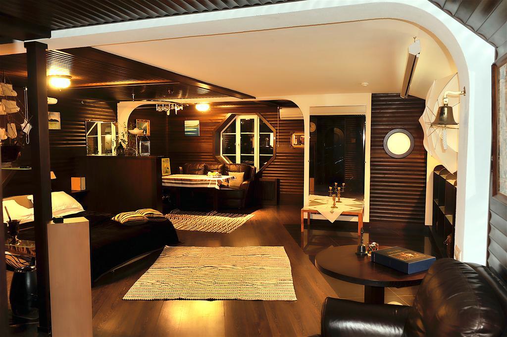 The Sky Loft Appartement Kiev Buitenkant foto